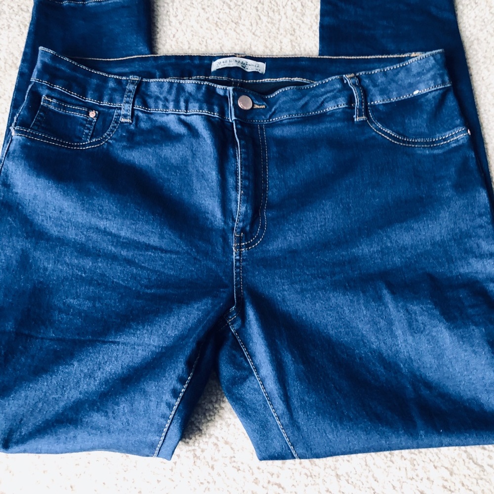 Skinny Leg Stretchy Denim Jeans - Picture 3 of 7